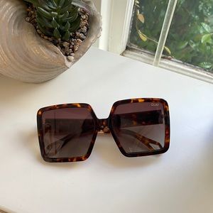 QUAY retro sunglasses